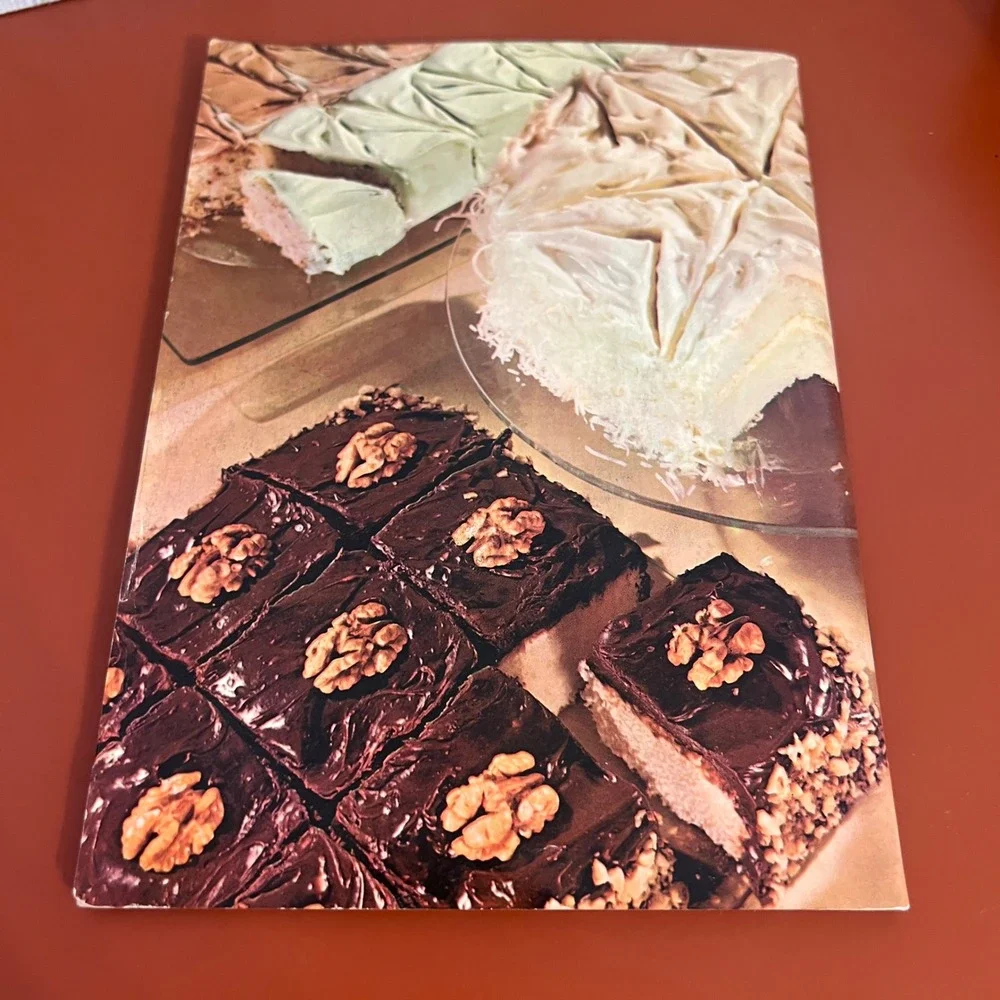 Vintage 1958 Good Housekeeping's Cake Book Retro Recipes Decorating Ideas 1950s